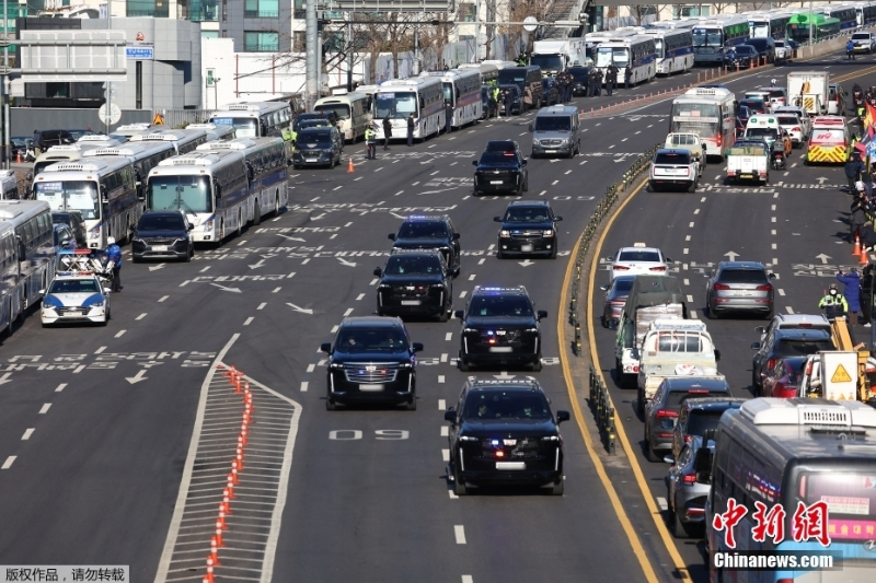 車隊離開總統官邸 車隊離開總統官邸
