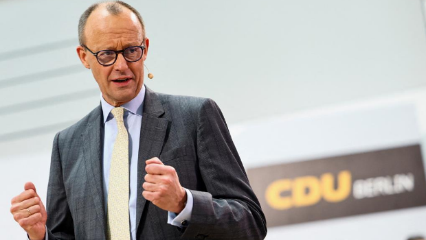 德國定于2月23日舉行大選，默茨是有望接替蕭茲，成為新任總理的熱門候選人。