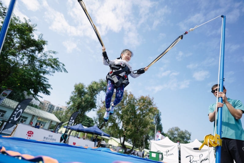 蹦極彈床 蹦極彈床