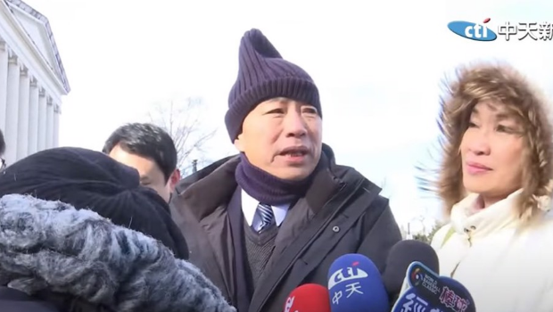 立法院長”韓國瑜戴毛帽現身 立法院長”韓國瑜戴毛帽現身