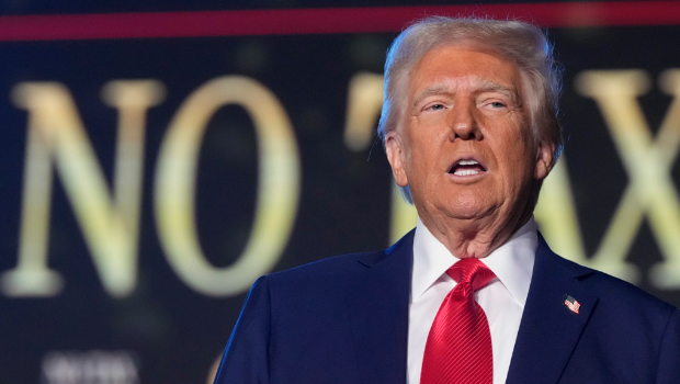 特朗普于周五晚間解雇了十多個聯邦機構的總監察長 特朗普于周五晚間解雇了十多個聯邦機構的總監察長