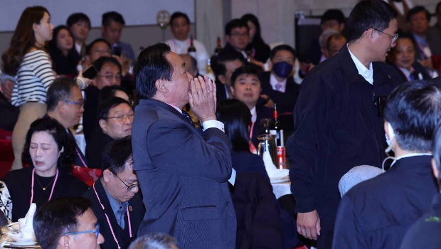 葉永松當眾向賴清德喊話，要求賴勿搞勞民傷財的罷免。