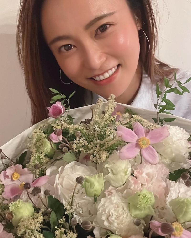 日本31歲女星小島瑠璃子。