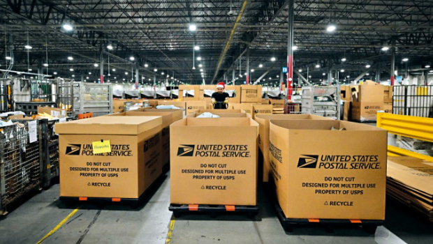 稱加征華10%關稅同適用于香港 稱加征華10%關稅同適用于香港