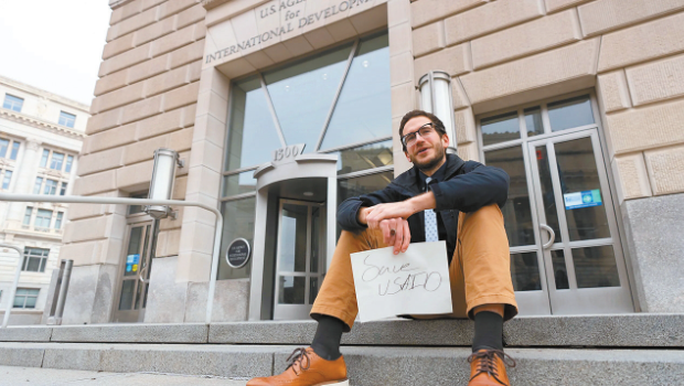 特朗普政府計劃大幅削減USAID編制 特朗普政府計劃大幅削減USAID編制