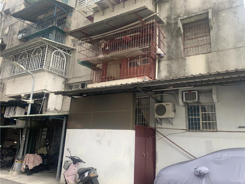 涉嫌殺人分尸的老翁張介宗住在高雄市前鎮區一棟老舊公寓的二樓