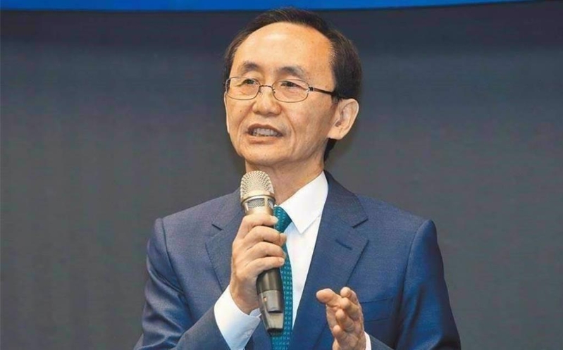 媒體人吳子嘉（圖）爆料稱，潘孟安已經不選高雄市長了，未來可能接下一任行政院長。（資料照）