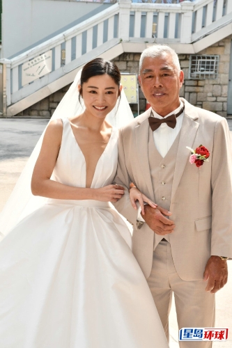 衛詩雅和爸爸 衛詩雅和爸爸