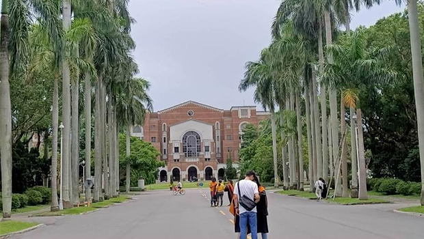 臺大社科院學生會長郭又睿去年底接待陸生訪問團遭罷免 臺大社科院學生會長郭又睿去年底接待陸生訪問團遭罷免