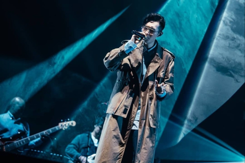 方大同神隱前曾分別在臺灣、倫敦、吉隆坡等地開騷。