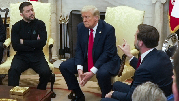 美國副總統萬斯（J.D. Vance，右）2月28日加入總統特朗普（中）和烏克蘭總統澤連斯基（Volodymyr Zelensky，左）在白宮橢圓形辦公室的會談，引爆雙方激辯，最后不歡而散。