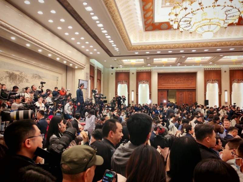 政協記者會上，有約500中外記者到場。 楊浚源攝