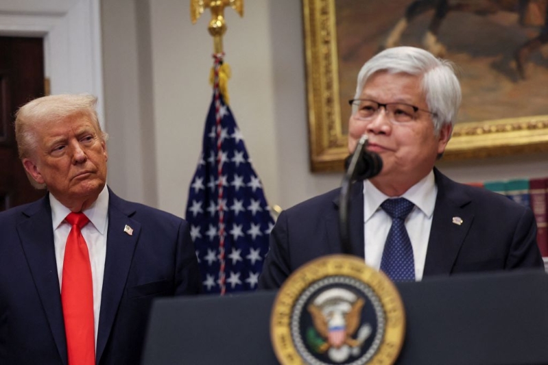 特朗普宣布臺積電對美投資至少千億。特朗普和魏哲家今天共同出席白宮記者會共同宣布這項重大投資。