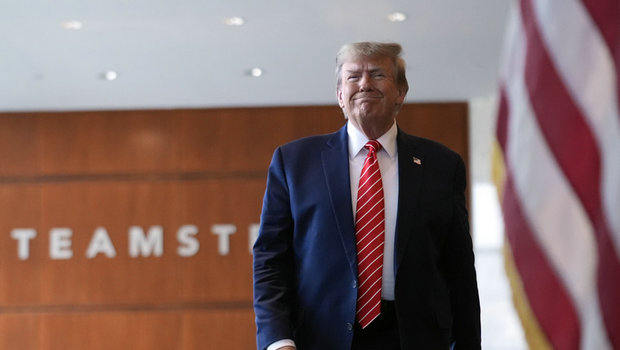 特朗普導演衰退大戲 特朗普導演衰退大戲