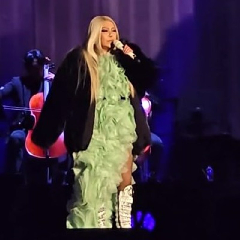 粉絲緩頰是角度拍攝問題。（圖／微博）