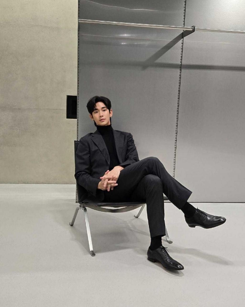 金秀賢被爆曾與未成年的金賽綸交往過。（圖／金秀賢IG）