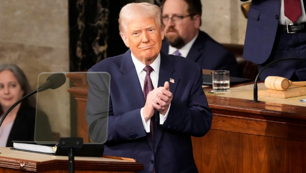 美國總統特朗普近期宣布對加拿大征收高額關稅。