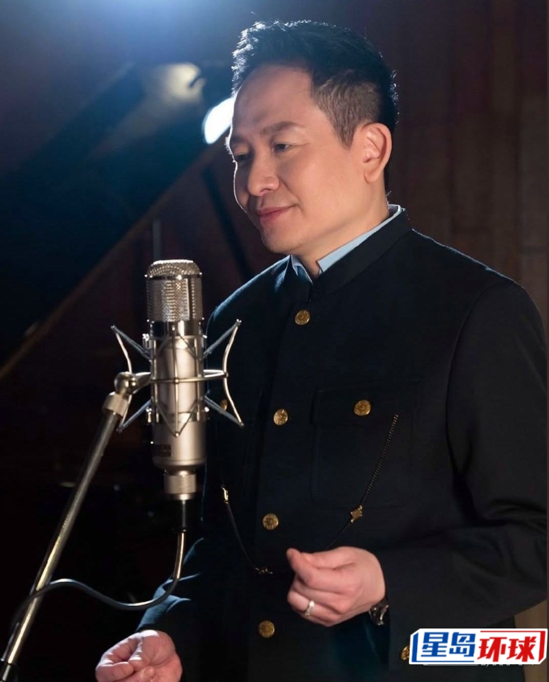 Jeffrey為《問我》拍MV。