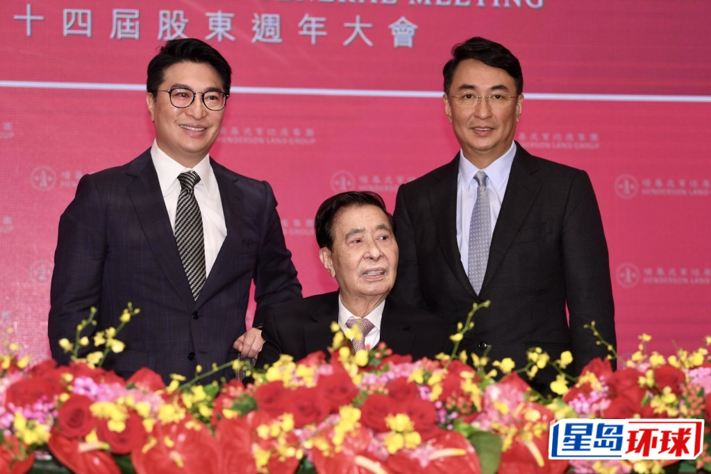 兒子李家誠(左)與李家杰(右) 兒子李家誠(左)與李家杰(右)