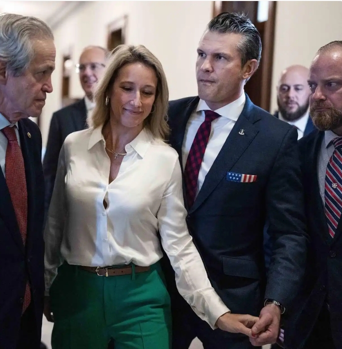 赫格塞思和其妻子詹妮弗 赫格塞思和其妻子詹妮弗