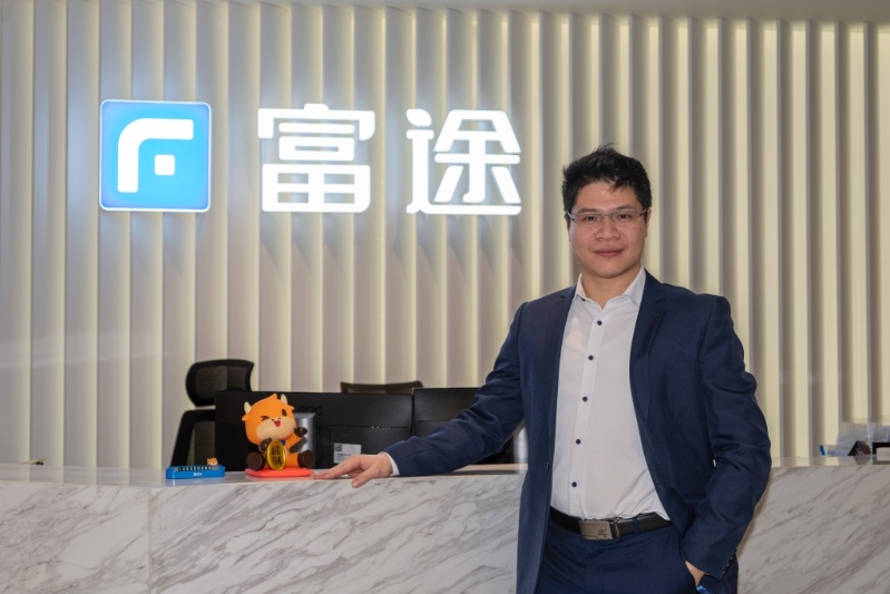 富途證券首席策略師陸秉鈞接受《星島頭條》專訪時亦指出，AI過去幾年行情很好，“Deepseek概念出來，港股也受惠到了”。