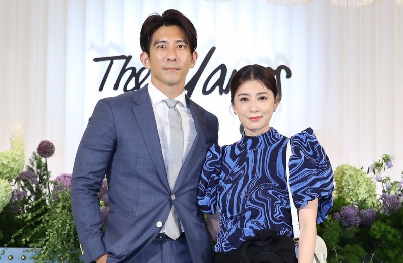 賈靜雯(右) 賈靜雯(右)