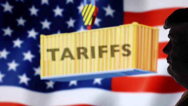 美國總統特朗普于北京時間3日凌晨宣布“對等關稅”政策，引發各國強烈反應。