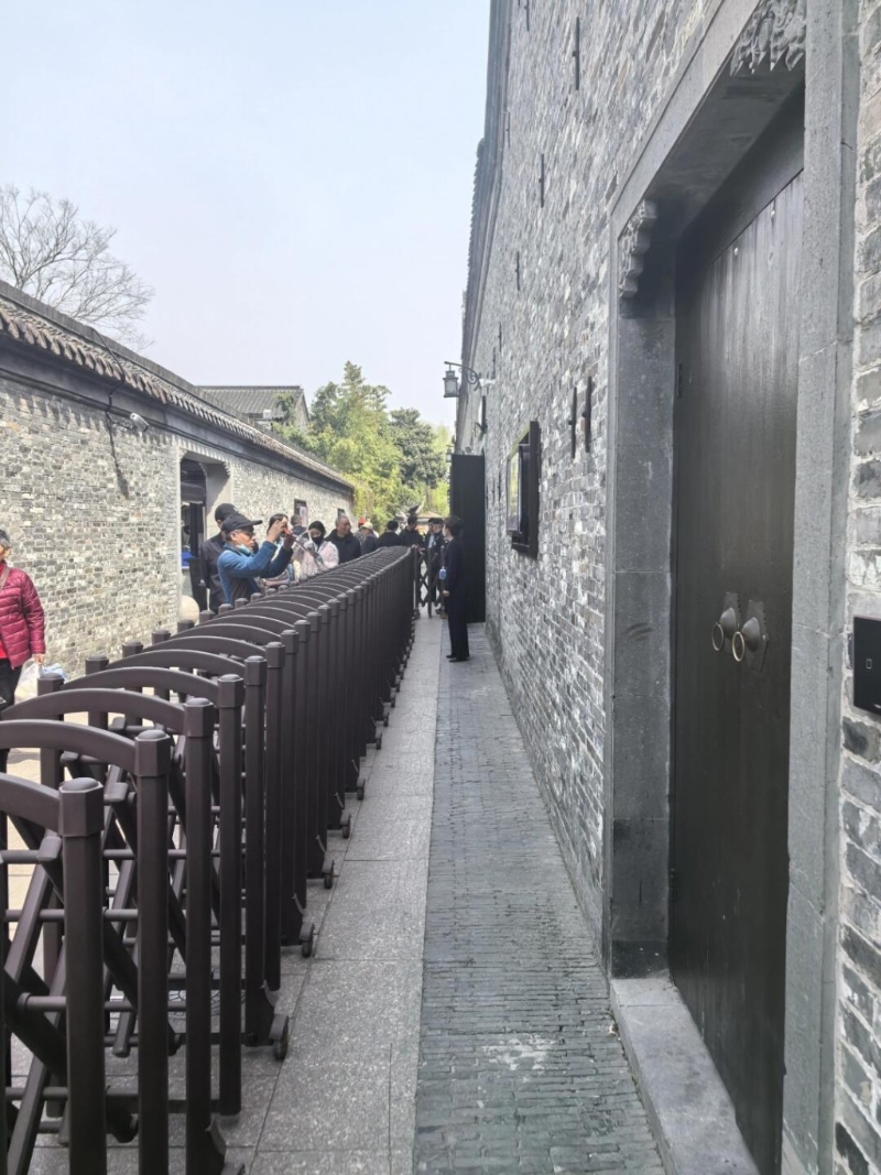 江澤民故居正式向公眾開放參觀。