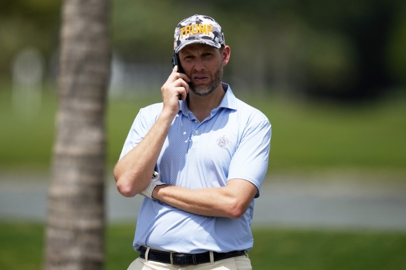 埃里克在社交媒體發文，指點各國應盡快開始主動談關稅問題。 美聯社