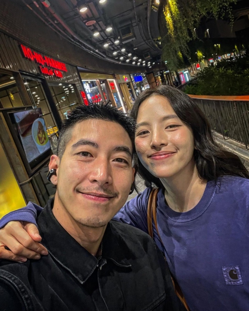 Tono與泰劇女神Nychaa（右）拍拖8年。