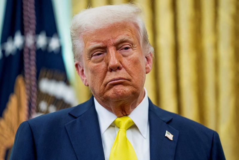 美國總統川普20日列出8項非關稅作弊手段，當中包含匯率操縱、出口補貼等，當中特別點名歐盟及日本。（路透）