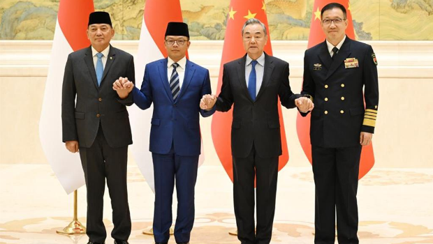 中國與印尼21日舉行外長防長2＋2對話機制首次部長級會議。