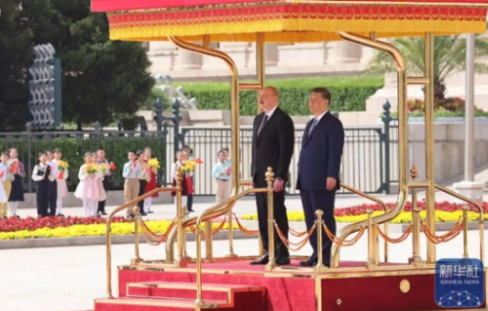 習近平(右) 習近平(右)