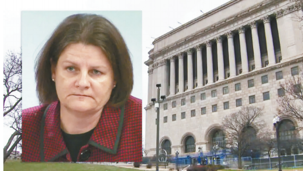 FBI與聯邦法警局人員25日拘捕密爾瓦基縣巡回法院法官杜根，落案控告她“匿藏疑犯逃避逮捕”及妨礙執法罪名。