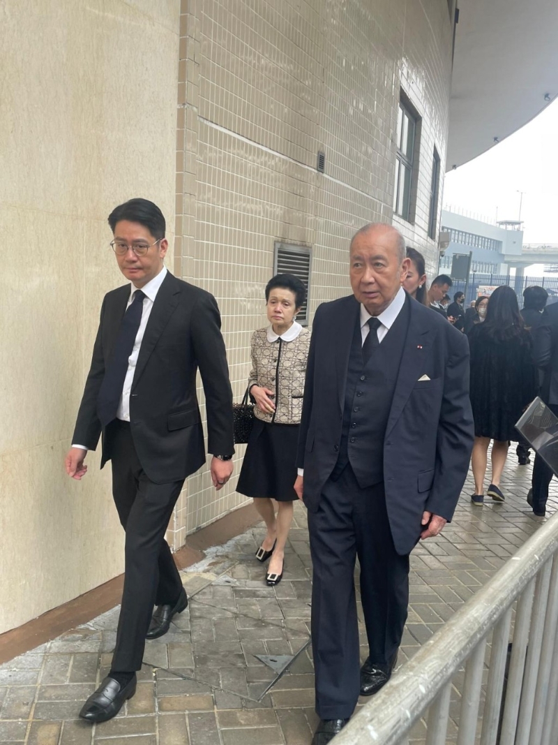 東亞銀行執行主席李國寶。