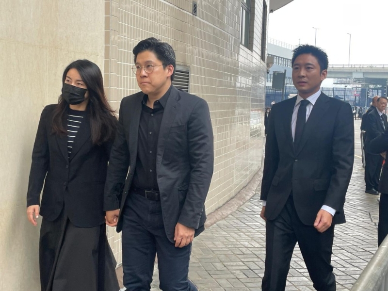 立法會議員霍啟剛及妻子郭晶晶。