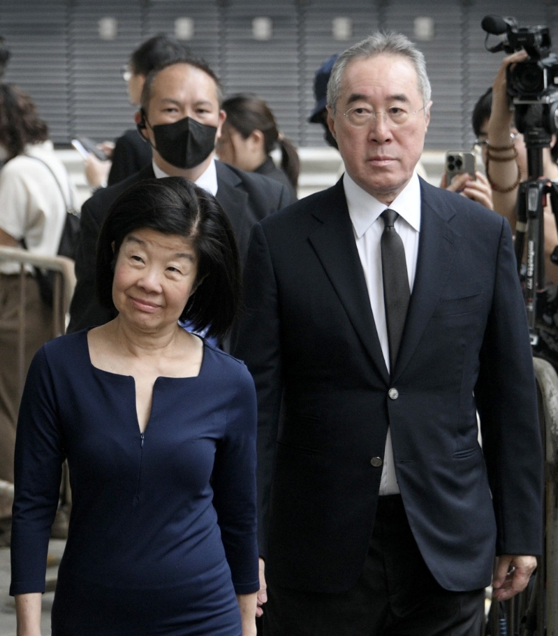 前政務司司長、全國政協常委唐英年伉儷。（陳浩元攝）