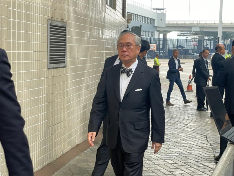 前特首曾蔭權到場。