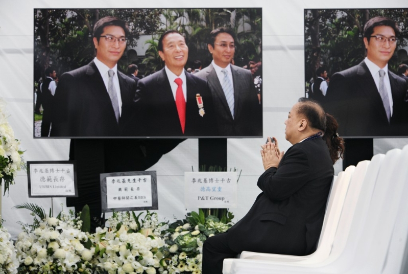 李兆基今（28日）舉行團體公祭及大殮出殯儀式。