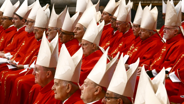 2025年5月1日，樞機主教們出席追思彌撒。