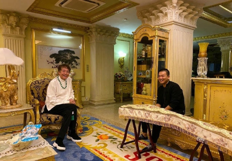 室內布置好金碧輝煌！