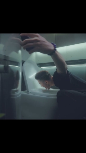 前TVB小生公開舔廁影片