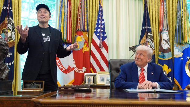 面對親密伙伴馬斯克突然攻擊大而美法案，特朗普總統暫時保持冷靜。