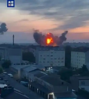 烏唯一米格-29戰機發動機維修廠疑似起火 烏唯一米格-29戰機發動機維修廠疑似起火