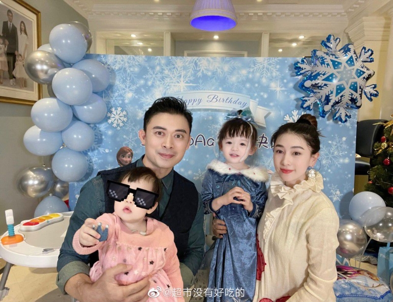 樊少皇為老婆一起慶祝42歲生日。