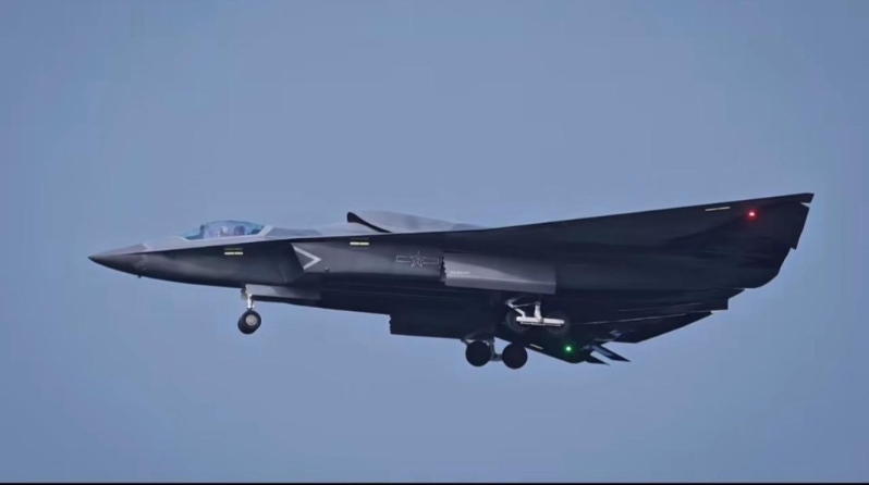 網上流傳的殲-36照片。抖音@周ker