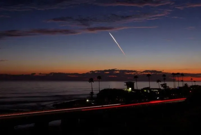 衛星墜落 衛星墜落