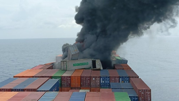 萬海貨輪在印度洋上突然發生爆炸，造成4人失蹤5人輕重傷。