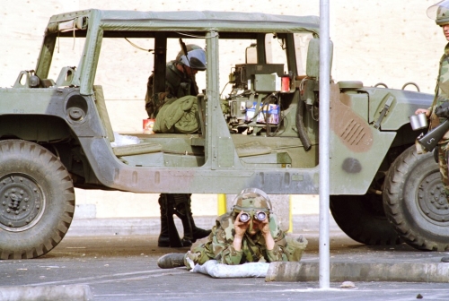 特朗普增派2000國民警衛軍進駐洛杉磯。 美聯社