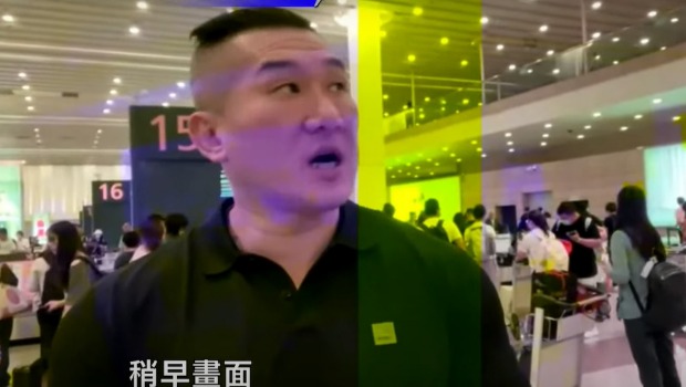 “館長”10日晚間抵達上海浦東機場，直呼機場很大，廁所漂亮又清潔。